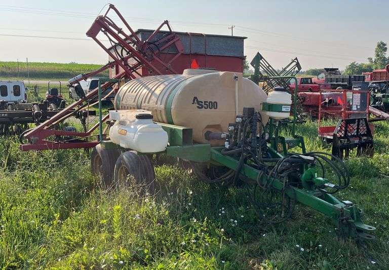 Great plains 500 gallon sprayer, M, row:2 image