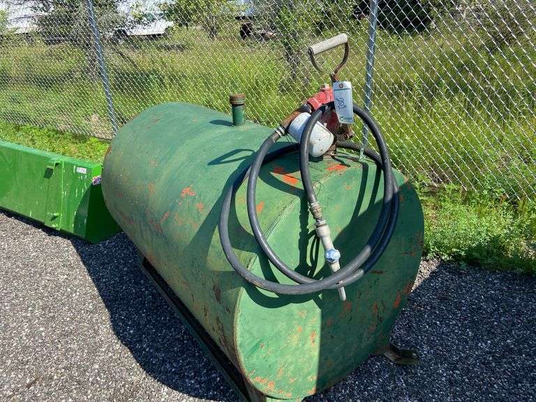 300 gallon diesel tank with hand pump