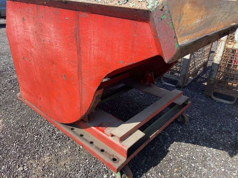 Tilt dumpster on wheels