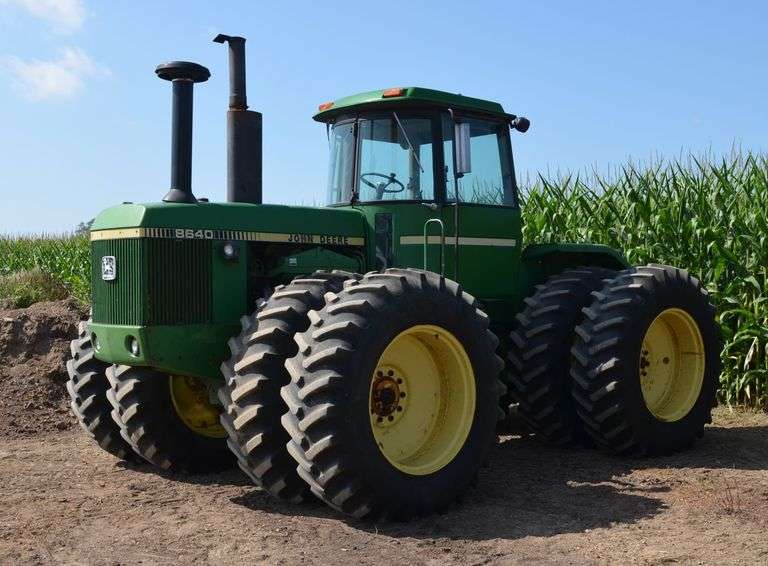 John Deere 8640