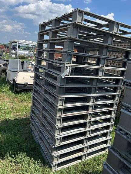 (15) Metal Pallets 40" x 39"  row:8 image