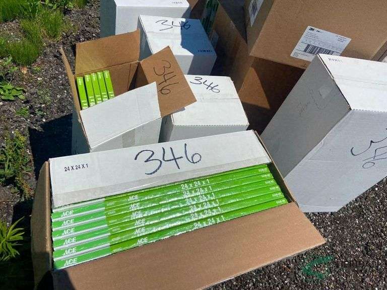 Numerous New hardware items TOTES NOT INCLUDED