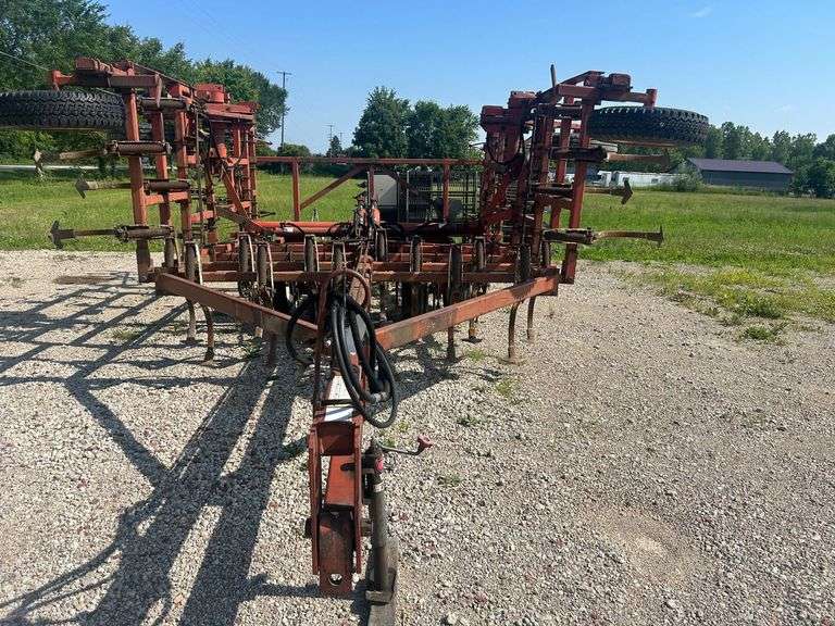 WILL-RICH Field Cultivator 18ft.