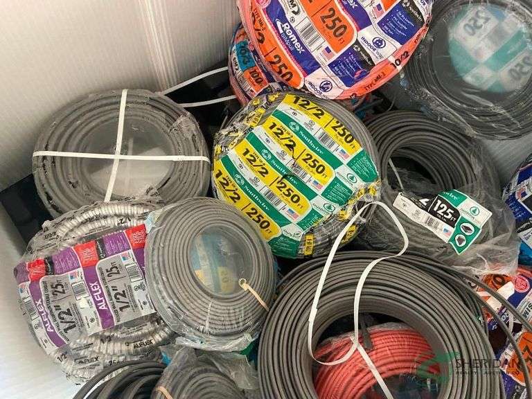 Numerous New hardware items TOTES NOT INCLUDED