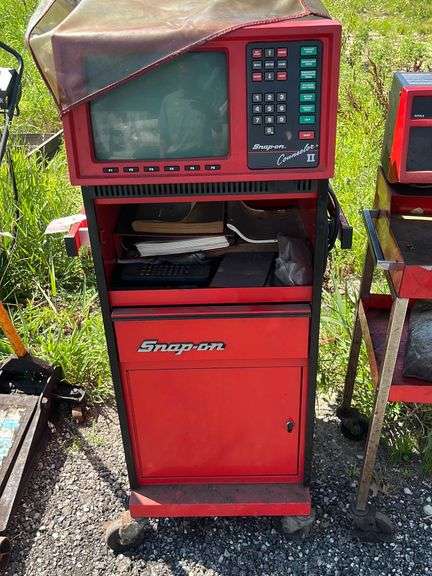 Snap on diagnostic cart image