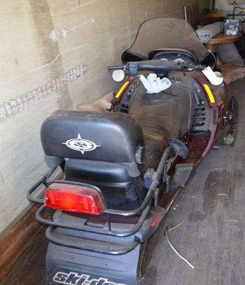 1998/1999 Ski-Doo Grand Touring Rotax 800 Special Edition