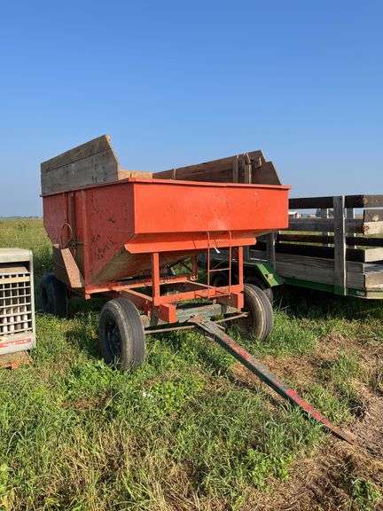 Gravity wagon 150 bushel, row:11 image