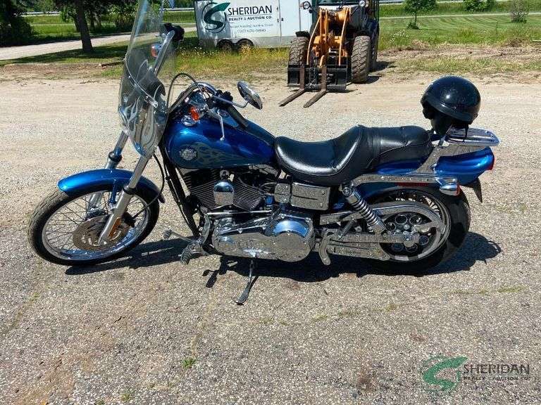 2005 Harley-Davidson Dyna Wide Glide Motorcycle image