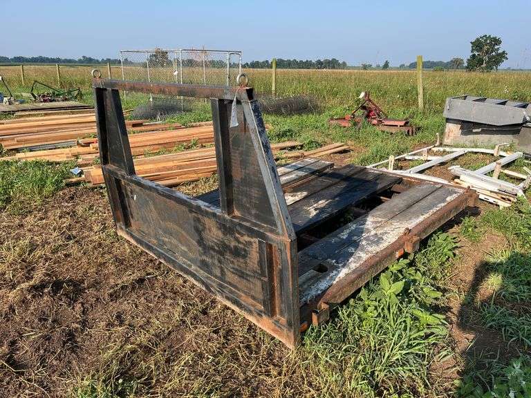 Short bed pick up truck flatbed 72" wide 86" long, row:11 image