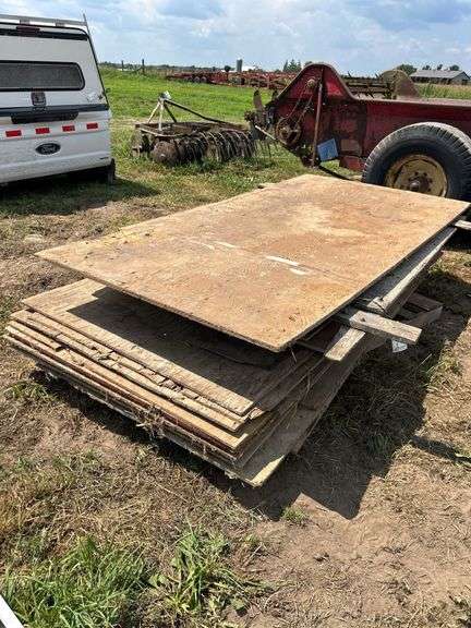 lot of OSB & plywood sheets, multiple sizes, row:9 image