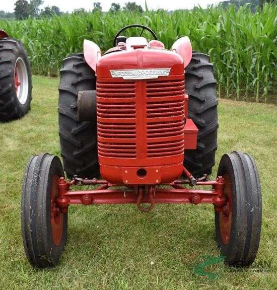 1946 Farmall "OS-4"   Orchard Tractor