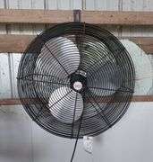 ShowBarn Fan w/ Bracket Hanger