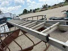 Green Bull Extension Ladder 25'