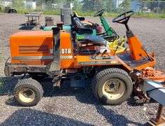 Kubota F2100 Front-Mount Lawn Mower