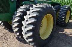 John Deere 8640