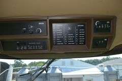 John Deere 9500 Combine w/ 6-Row Corn Head