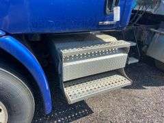 2010  FREIGHTLINER  Cascadia