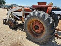 IH Utility 656 w/ Loader, Hay Fork, Bucket, & Pallet Fork