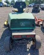 John Deere F935 Front-Mount Lawn Mower