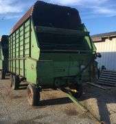 John Deere 716A Chopper Wagon