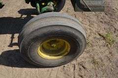 John Deere 4320