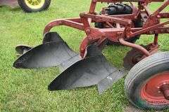 Oliver  Trailer Plow - 2B