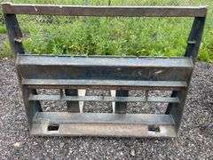 Skid steer pallet forks