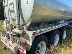 2002 Polar Tank Trailer