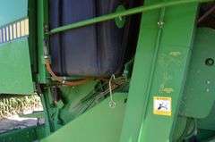 John Deere 9500 Combine w/ 6-Row Corn Head