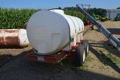 1000 Gallon Nurse Tank w/ Transfer Pump