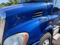 2010  FREIGHTLINER  Cascadia