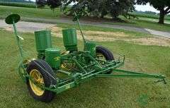 John Deere 2 Row Corn Planter