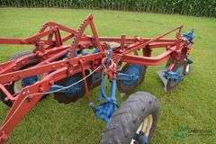 IHC #8 Trailer Plow - 3B