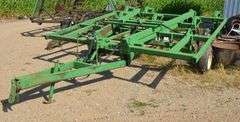 John Deere 712 9 Shank Chisel Plow