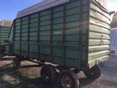 John Deere 716A Chopper Wagon