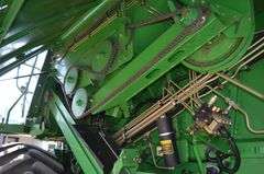 John Deere 9500 Combine w/ 6-Row Corn Head