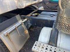 2010  FREIGHTLINER  Cascadia