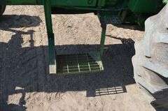 John Deere 4320