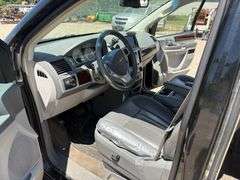 2010 Chrysler Town & Country