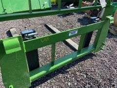 Pallet forks that fit John Deere quick attach