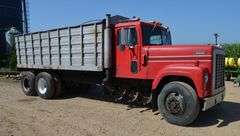 1976 International Transtar 4300 Grain Truck