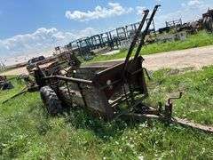 New Idea Manure Spreader: Row 3