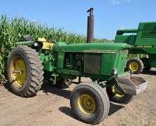 John Deere 4320