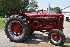 1946 Farmall W-9 Standard- S/N 17692