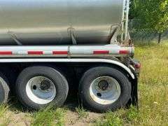 2002 Polar Tank Trailer