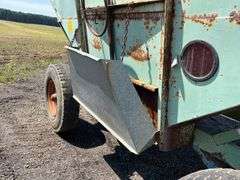 Parker 2600 Gravity Wagon on running gear, Shur-Loc roll over tarp