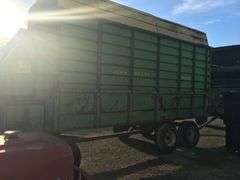 John Deere 716A Chopper Wagon