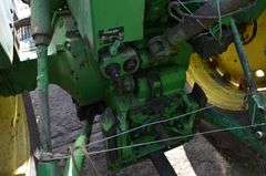 John Deere 4320