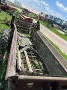 New Idea Manure Spreader: Row 3