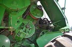 John Deere 9500 Combine w/ 6-Row Corn Head
